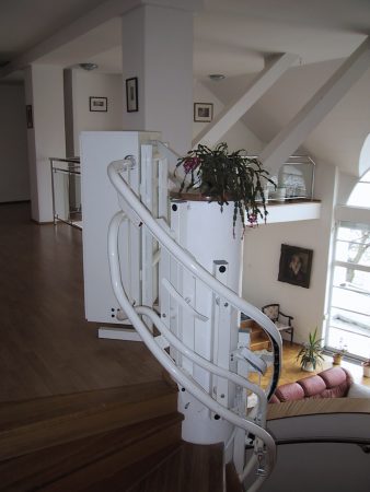 Šikmá schodišťová plošina SP-OMEGA, Instalace v rodinných domech