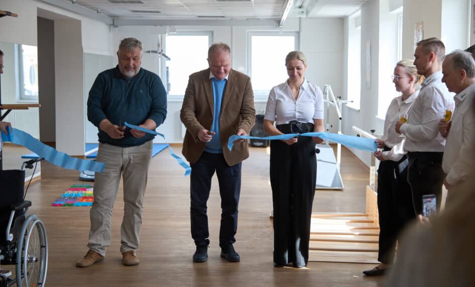 ALTECH otevřel nov&eacute; Centrum vertikalizace. Nov&yacute; prostor ukazuje, že stropn&iacute; syst&eacute;my nejsou jen o přesunu, ale i o n&aacute;vratu k&nbsp;pohybu